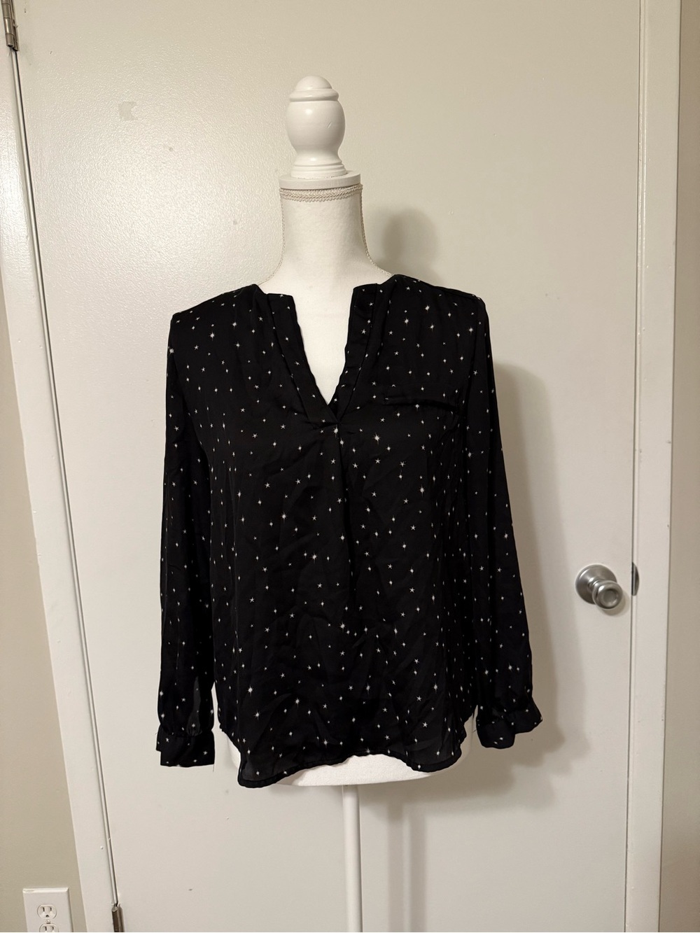 H&M star blouse black white size 6 long sleeve